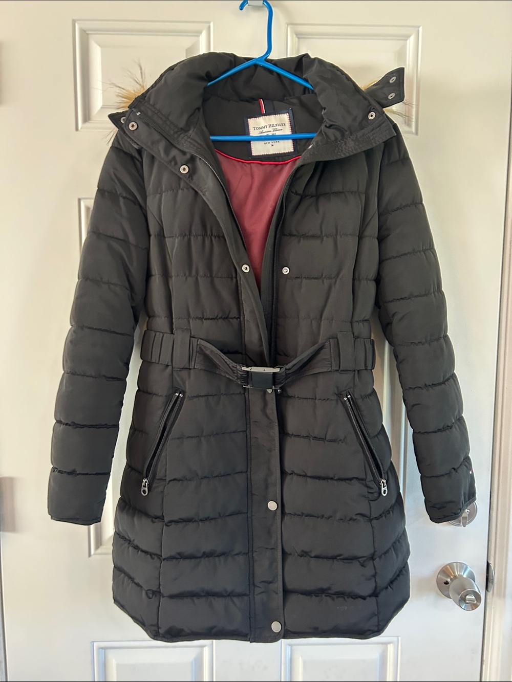 Tommy Hilfiger Women's Black Quilted Belted Puffer Coat with Hood